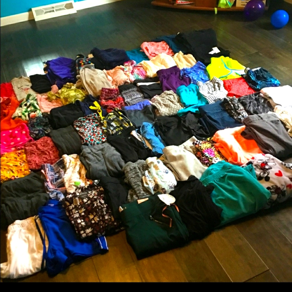 MEGA BUNDLE WOMENS RESELL LOT NAME BRAND DESIGNER